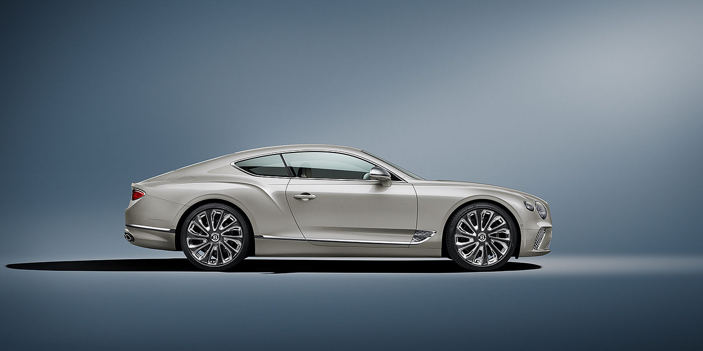 Bentley Kuwait Bentley Continental GT Mulliner coupe in White Sand paint front 34