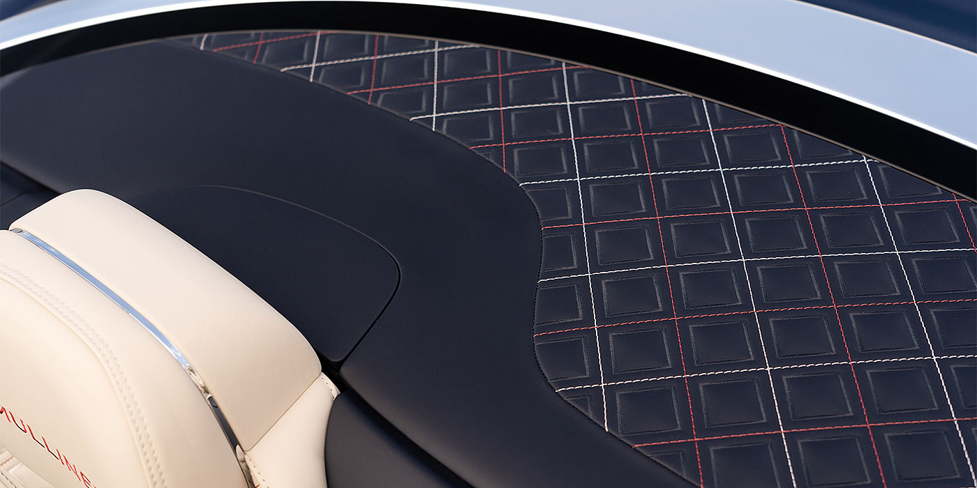 Bentley Kuwait Bentley Continental GTC Mulliner convertible seat and cross stitched tonneau cover